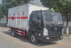 z6com尊龙凯时官网CLW5083XRYS5ȼҺʽ䳵